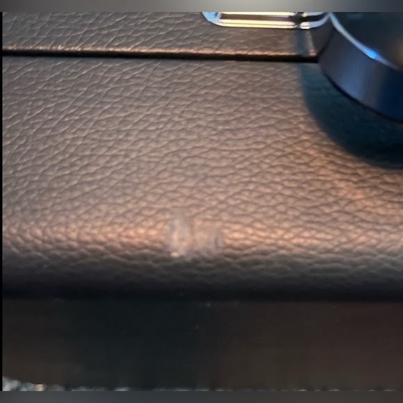 New Open Box Crosley Model:CR8005G-BK S/N:690751223 Travel TurnTable . - Picture 3 of 16